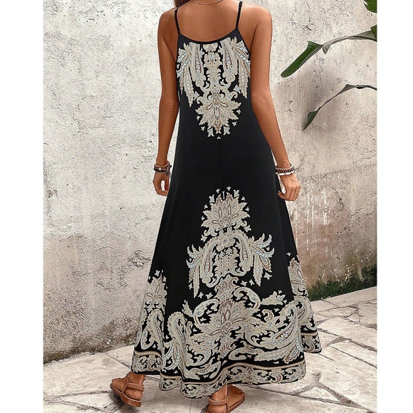 Plus Print Flared Hem Cami Maxi Dress - Picture 2 of 3